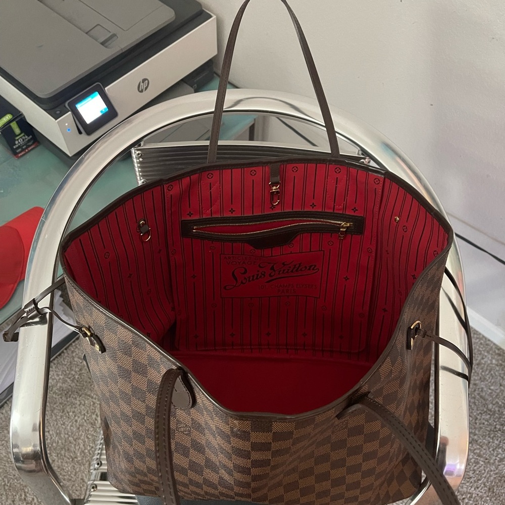 Brand new Louis Vuitton Tote bag - Picture 3 of 15